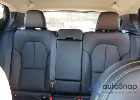 2021 Volvo Xc40 T5 Momentum z USA, uszkodzony, nr VIN YV4162UK6M2561305